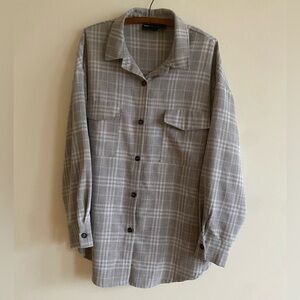 ASOS Design Women’s Oversized Light Gray Plaid Top